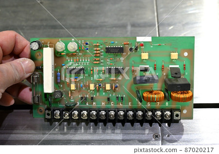 Substrate of manufacturing equipment Printed circuit board Semiconductor manufacturing industry 87020217