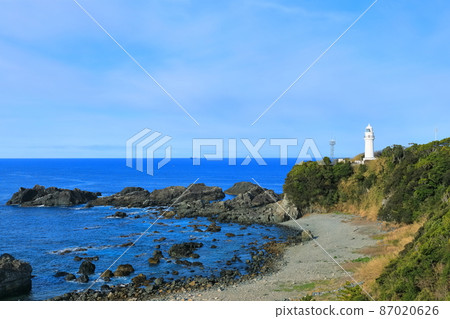 [Wakayama Prefecture] Shionomisaki Lighthouse at the southernmost tip of Honshu in fine weather 87020626