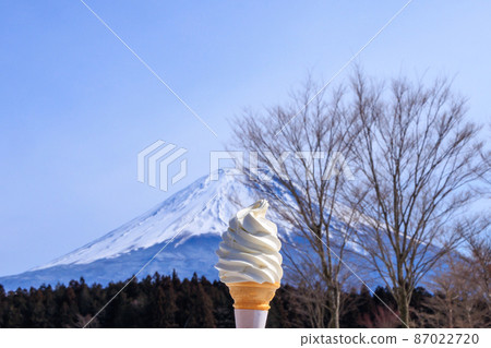 Delicious winter ice cream and Mt. Fuji Delicious winter ice cream and Mt. Fuji 87022720