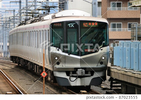 "Tsukuba Express" that supports the development of the southern region of Ibaraki Prefecture 87023555