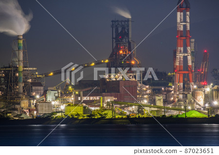 北九州工廠的美麗夜景，俯瞰多海灣 87023651