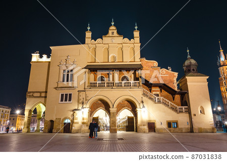 Sukiennice on The Main Market Square in Krakow by night, Poland 87031838