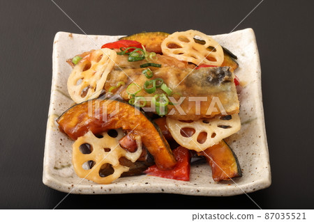 太平洋秋刀魚和蔬菜黑醋 ankake 太平洋秋刀魚和蔬菜黑醋 ankake 87035521