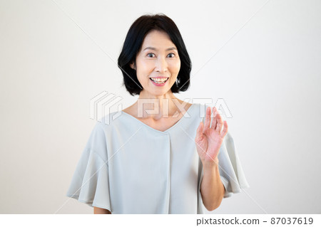高級女性 87037619