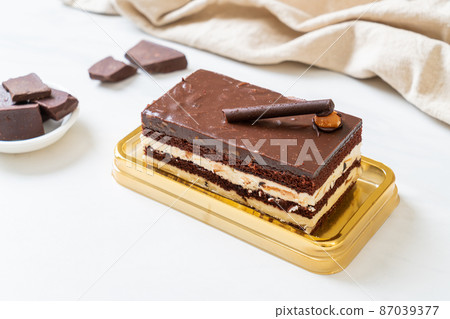 chocolate cake with almonds chocolate cake with almonds 87039377