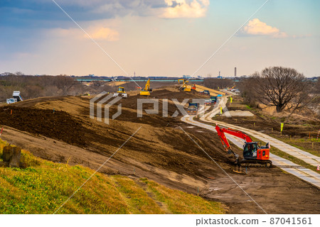 Embankment construction of riverbed Iruma River basin 2022.02 e-2 High saturation 87041561