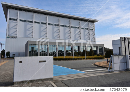 E-Defense (Full-scale 3D quake destruction experimental facility) 87042979