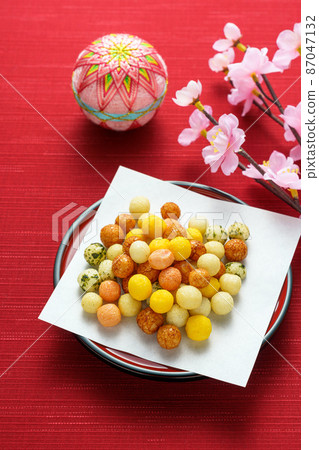 Hina Arare Hina Arare 87047132