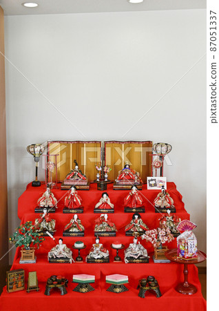 Hina dolls and Hina dolls inherited from my mother Hina dolls and Hina dolls inherited from my mother 87051337
