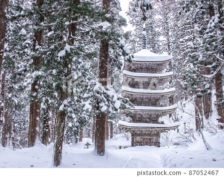 Haguroyama five-storied pagoda 87052467