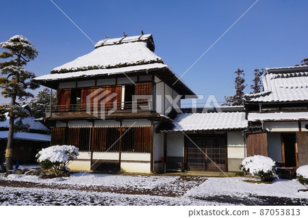 岡山縣津山市的一個初級日式庭園“明天天堂”:雪景 岡山縣津山市的一個初級日式庭園“明天天堂”:雪景 87053813