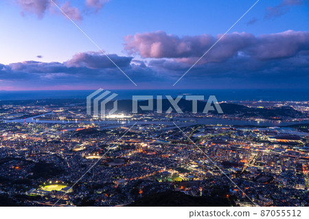 《Fukuoka Prefecture》 Night view of Mt. Sarakura ・ Three major night views of New Japan 《Fukuoka Prefecture》 Night view of Mt. Sarakura ・ Three major night views of New Japan 87055512
