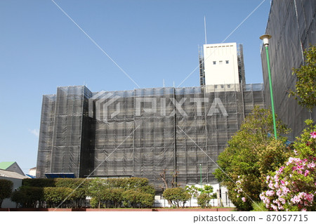 市立今福南 2 號房屋有腳手架和外牆施工正在建設中 市立今福南 2 號房屋有腳手架和外牆施工正在建設中 87057715