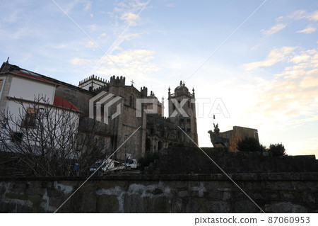 葡萄牙第二大城市波爾圖的大教堂和大教堂（在葡萄牙） 87060953