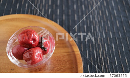Umeboshi on a tray 87063253
