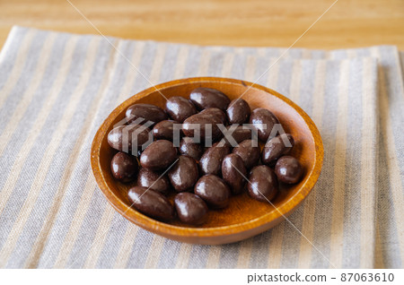 杏仁巧克力 87063610