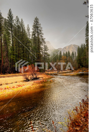 Merced River Yosemite Valley 87063635