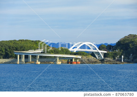 [和歌山縣] 串本大橋（紀伊大島）天氣晴朗 87063780