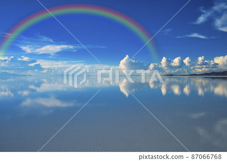 Superb view of Mirror Lake Uyuni salt lake 87066768