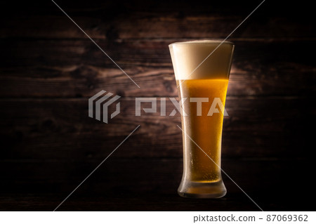 To drink beer To drink beer 87069362