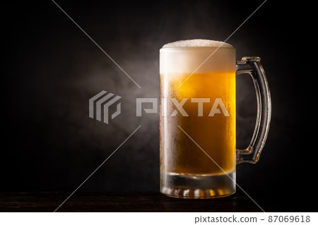 To drink beer To drink beer 87069618