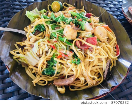 Pancit canton (Filipino style fried noodles) 87070282