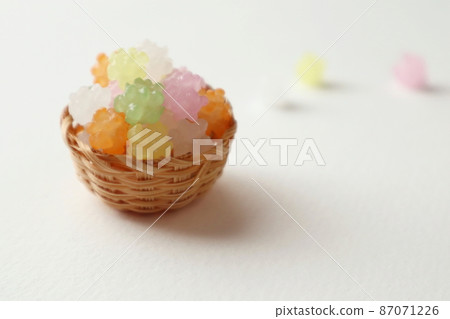 Konpeito 與籃子和糖果 Konpeito 與籃子和糖果 87071226