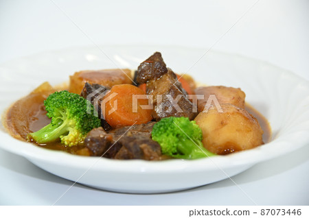 家常燉牛肉 家常燉牛肉 87073446
