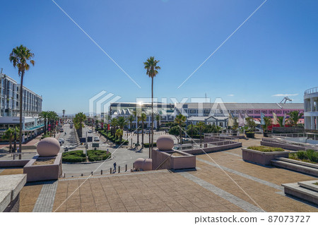 Cape Town's waterfront Cape Town's waterfront 87073727