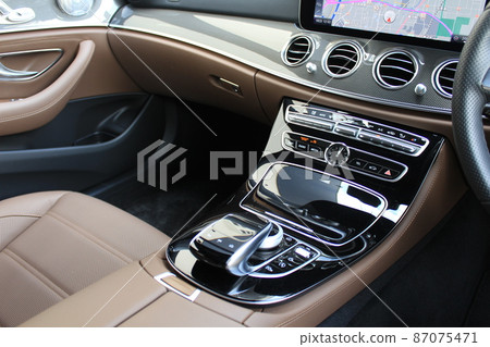 Mercedes Benz Interior Center Console Mercedes Benz Interior Center Console 87075471