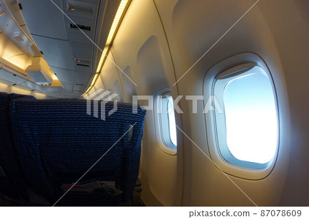 大型飛機客艙窗口側組合物 大型飛機客艙窗口側組合物 87078609