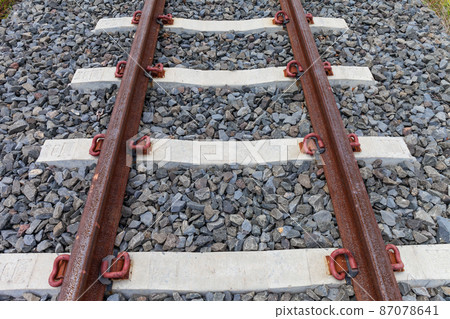 railroad tracks 87078641