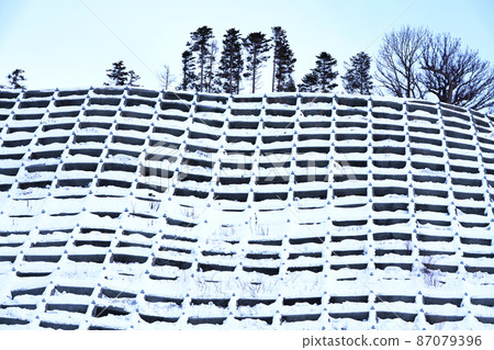 Slope prevention Slope prevention 87079396