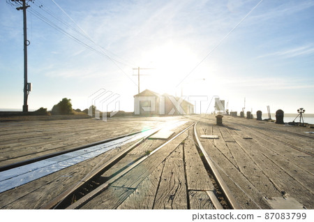 Pier Pier 87083799
