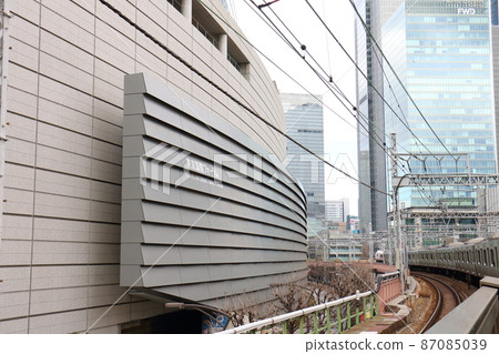 Tokyo International Forum and Shinkansen, Marunouchi, Chiyoda-ku, Tokyo Rafael Viñoly, former Tokyo Metropolitan Government Building site, 1997 87085039