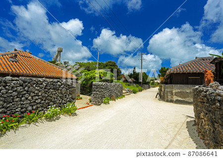 Scenery of Taketomi Island, Okinawa 87086641