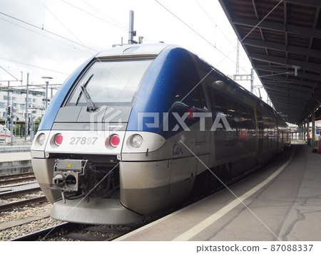 Basel SNCF station 87088337