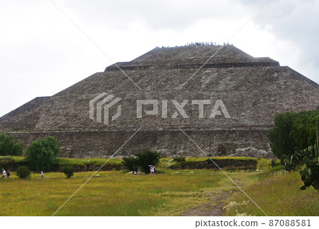Teotihuacan, Mexico's largest city ruins in Latin America Teotihuacan, Mexico's largest city ruins in Latin America 87088581