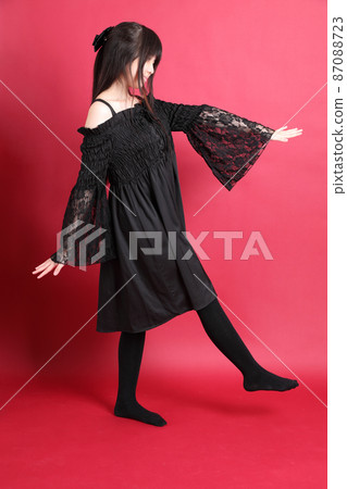 Black Gothic Girl 87088723