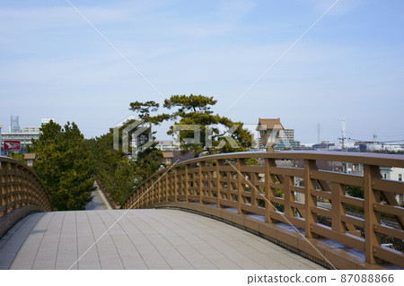 Scenery of Soka Matsubara and Yatate Bridge waiting for spring Scenery of Soka Matsubara and Yatate Bridge waiting for spring 87088866