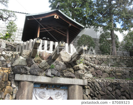 大阪天王寺區清水寺的“Tamade no Taki” 大阪天王寺區清水寺的“Tamade no Taki” 87089323