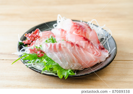 Sashimi of natural grunt from Nagasaki prefecture 87089338