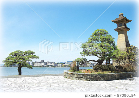 [Painting style] Scenery on the shores of Lake Shinji in fine weather ... Matsue City, Shimane Prefecture (fine weather) 87090184