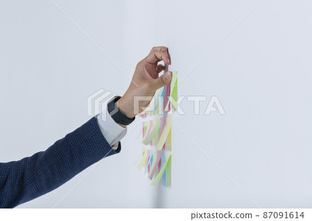 20 多歲的商人開會 87091614