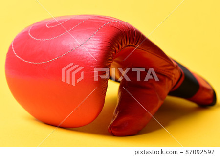 Leather box equipment for fight and training. 87092592