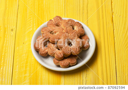 Composition of tiny gateau for tea time. Homemade pastry 87092594