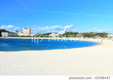 [和歌山縣]晴天下的白濱（南紀白濱溫泉） 87096447