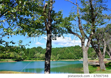 入廣瀨鏡池(新潟縣) 入廣瀨鏡池(新潟縣) 87097348