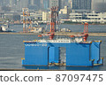 A rare work boat (floating dock) anchored in Tokyo Bay ② 87097475