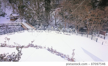 白雪皚皚的天皇谷①停車場[香川縣中多戶郡萬能町] 87097546